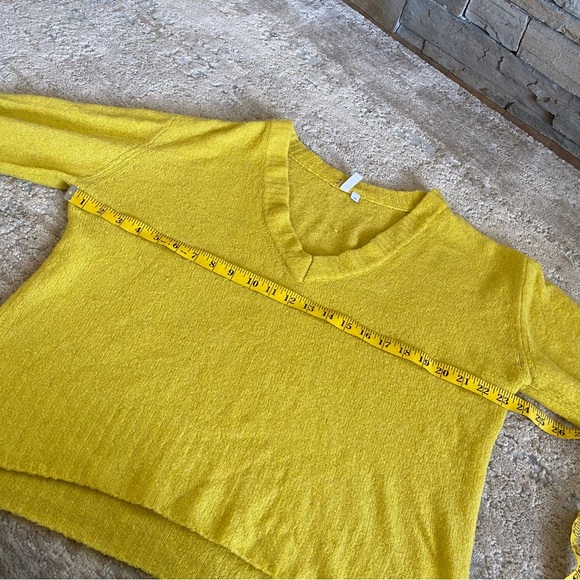Elan Anthropologie Sylvie Plunge V Neck Wool Sweater Fuzzy Fox Wool Gold: M - Picture 9 of 10